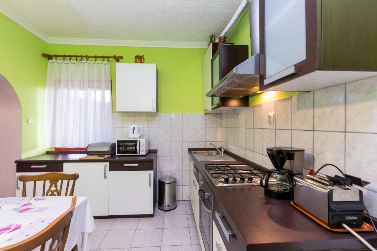 Apartments Toni With Free Parking Kastela Dış mekan fotoğraf